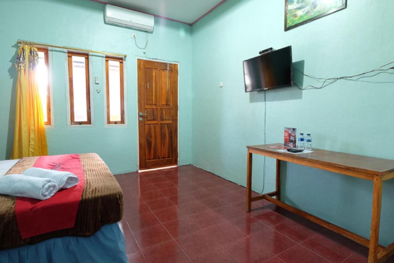 RedDoorz near Mangrove Forest Kupang Kupang  Exterior foto